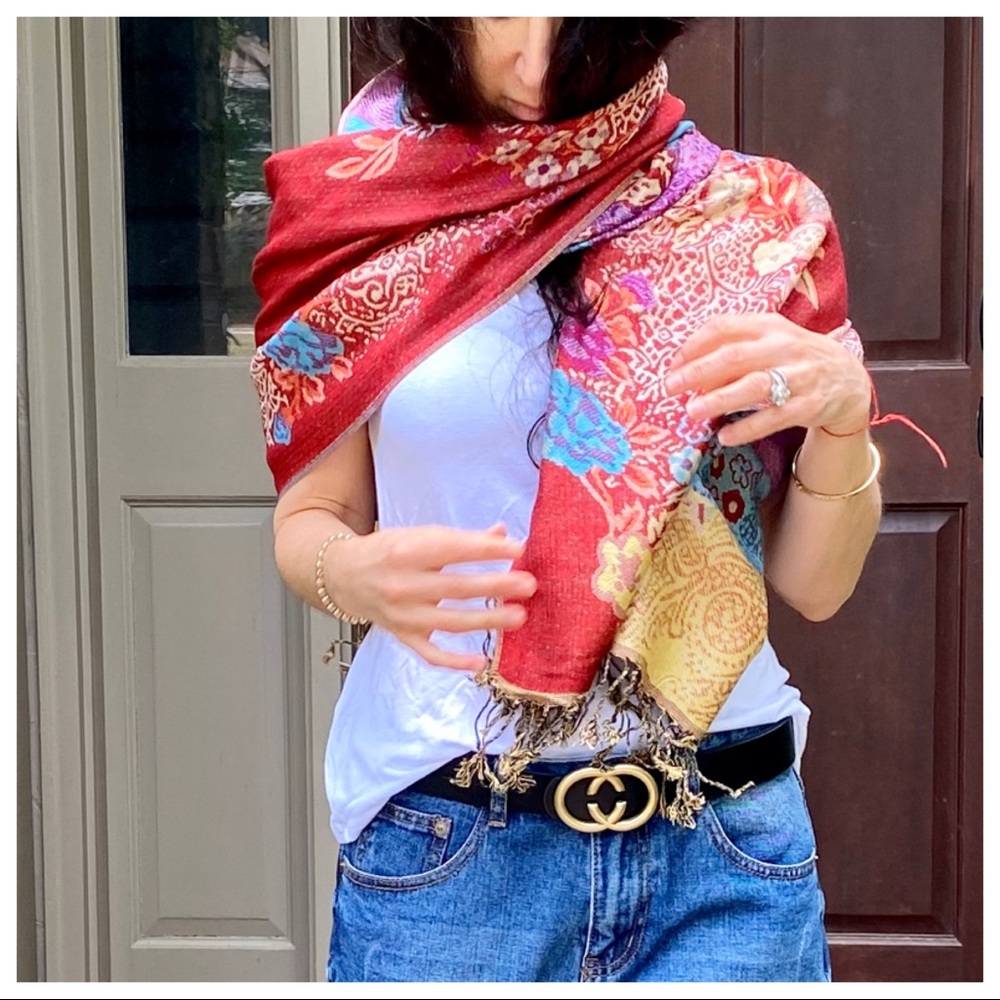 Absolutely gorgeous Print Pashmina Scarf/Shawl - Picture 6 of 8